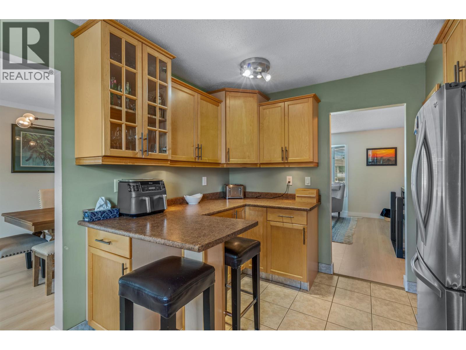 389 NEFF CRESCENT - 20