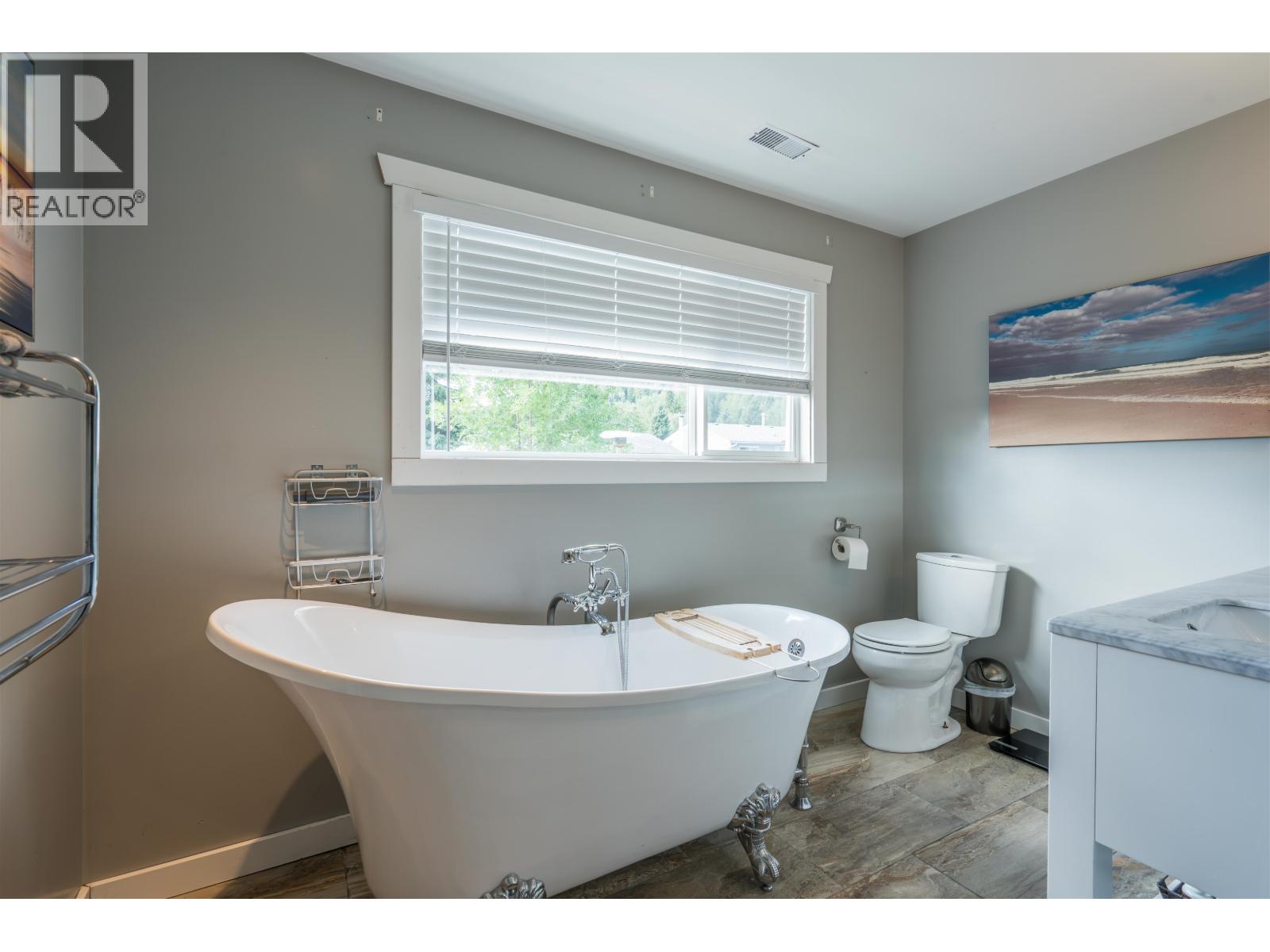 389 NEFF CRESCENT - 28