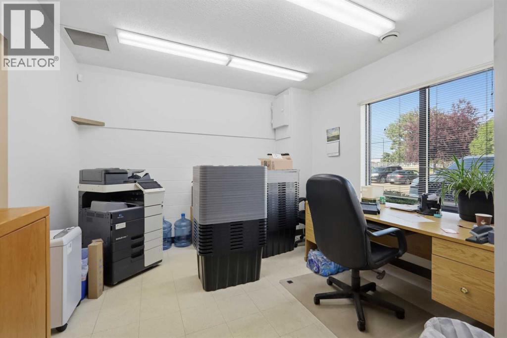 9 7719 Edgar Industrial Drive