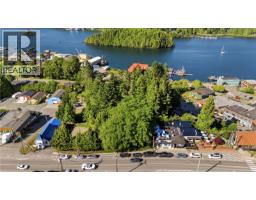 1639 Peninsula Rd, Ucluelet, BC V0R3A0 Photo 9