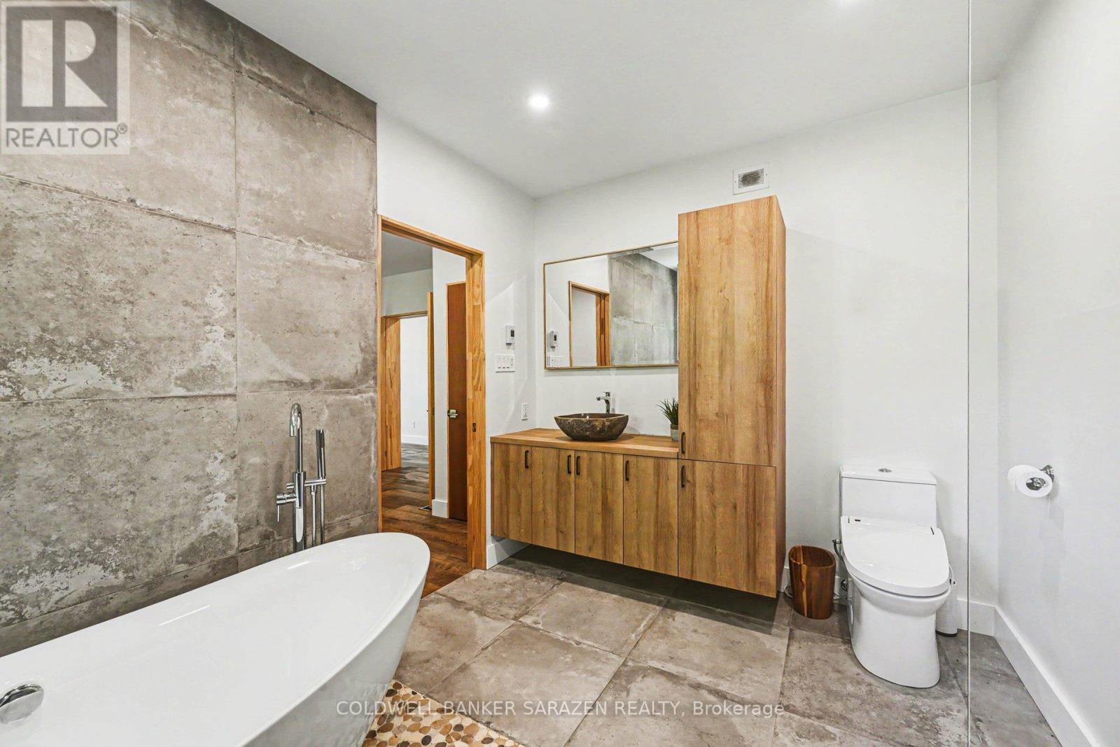 205 SHADY MAPLE ROAD - Image 25