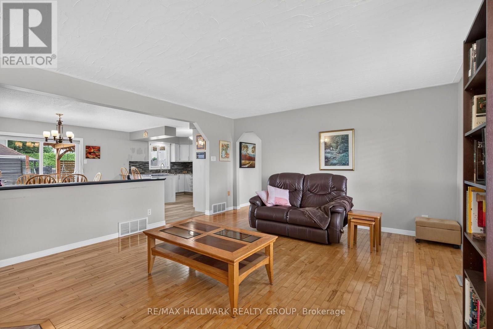 24 BERGEVIN STREET - Image 8