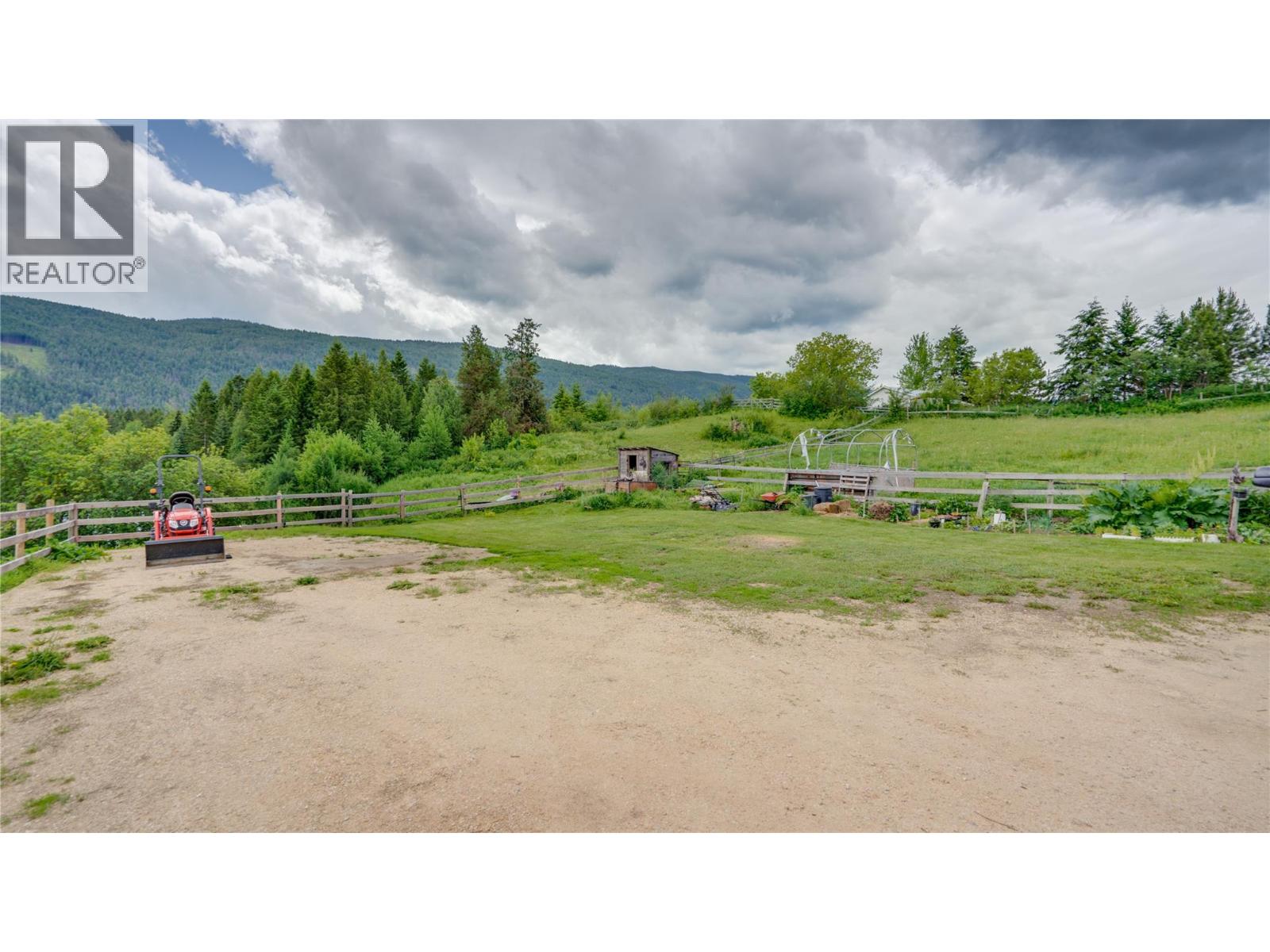  4878 Stepney Road, Spallumcheen