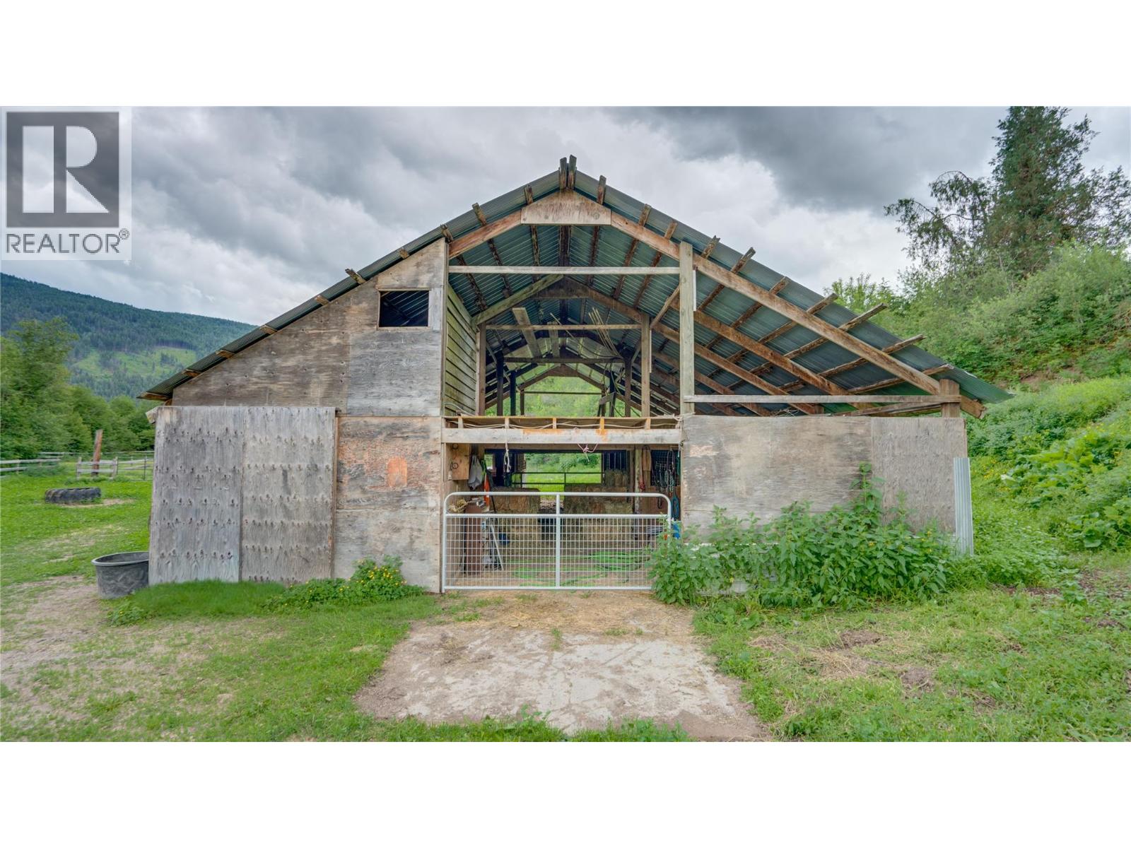  4878 Stepney Road, Spallumcheen