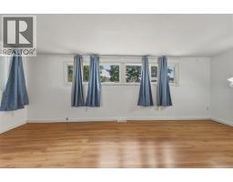 Living room - 4137 Spallumcheen Drive Unit# 16, Spallumcheen, BC V4Y0N1 Photo 7