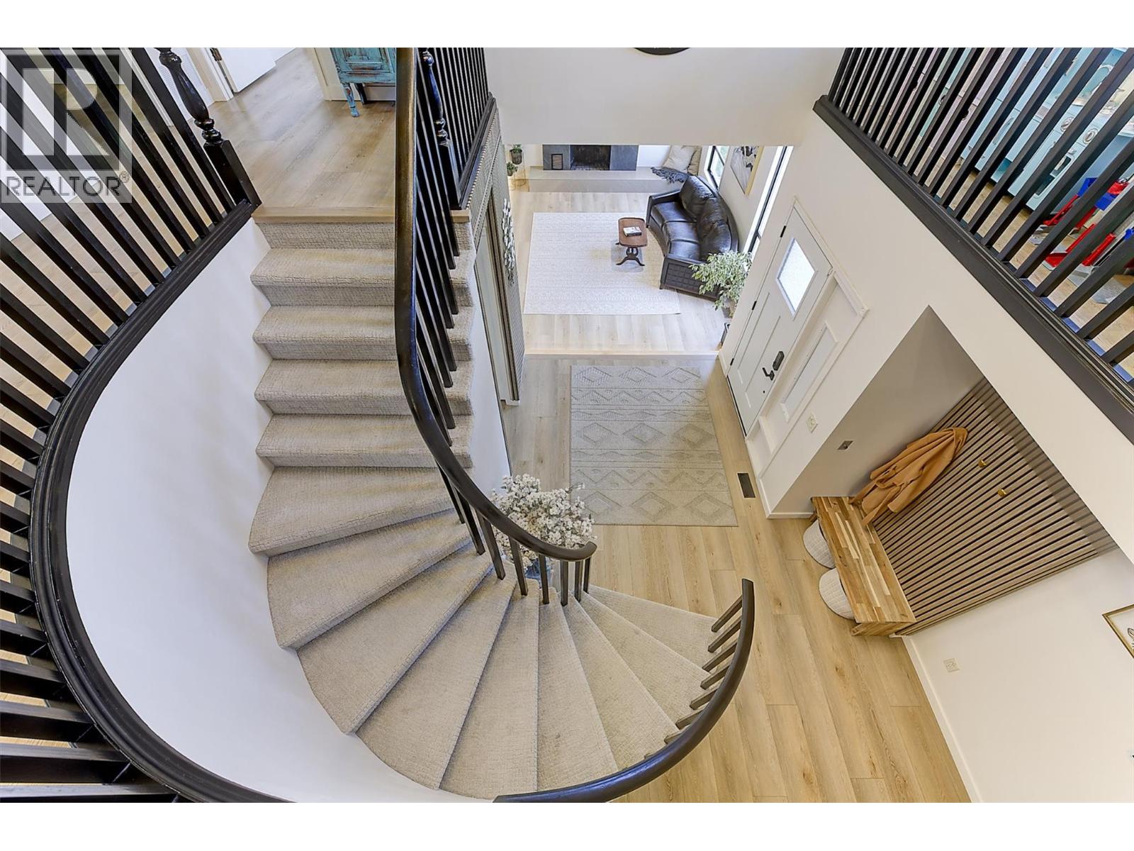 687 Barnaby Road - 30