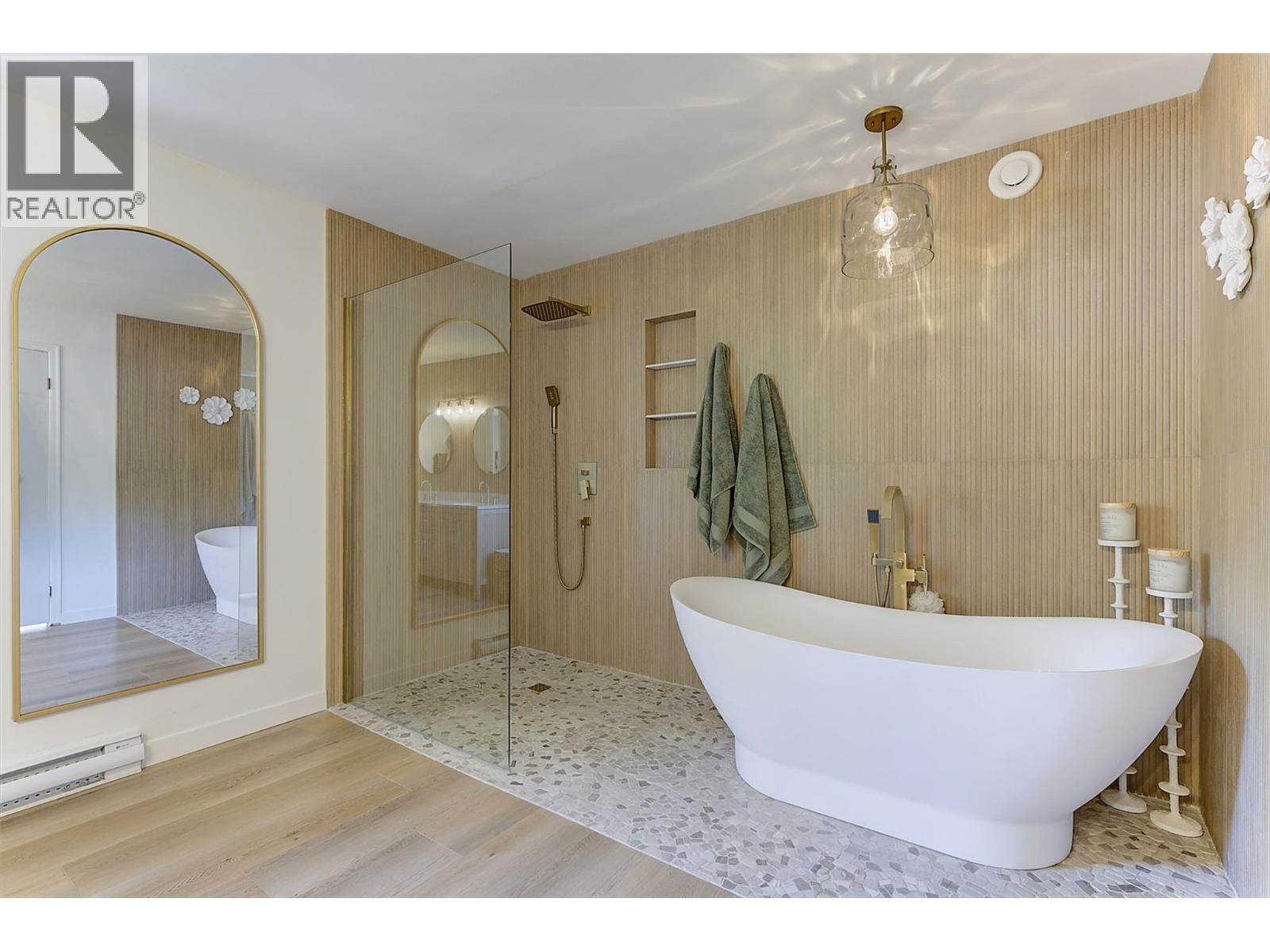 687 Barnaby Road - 38