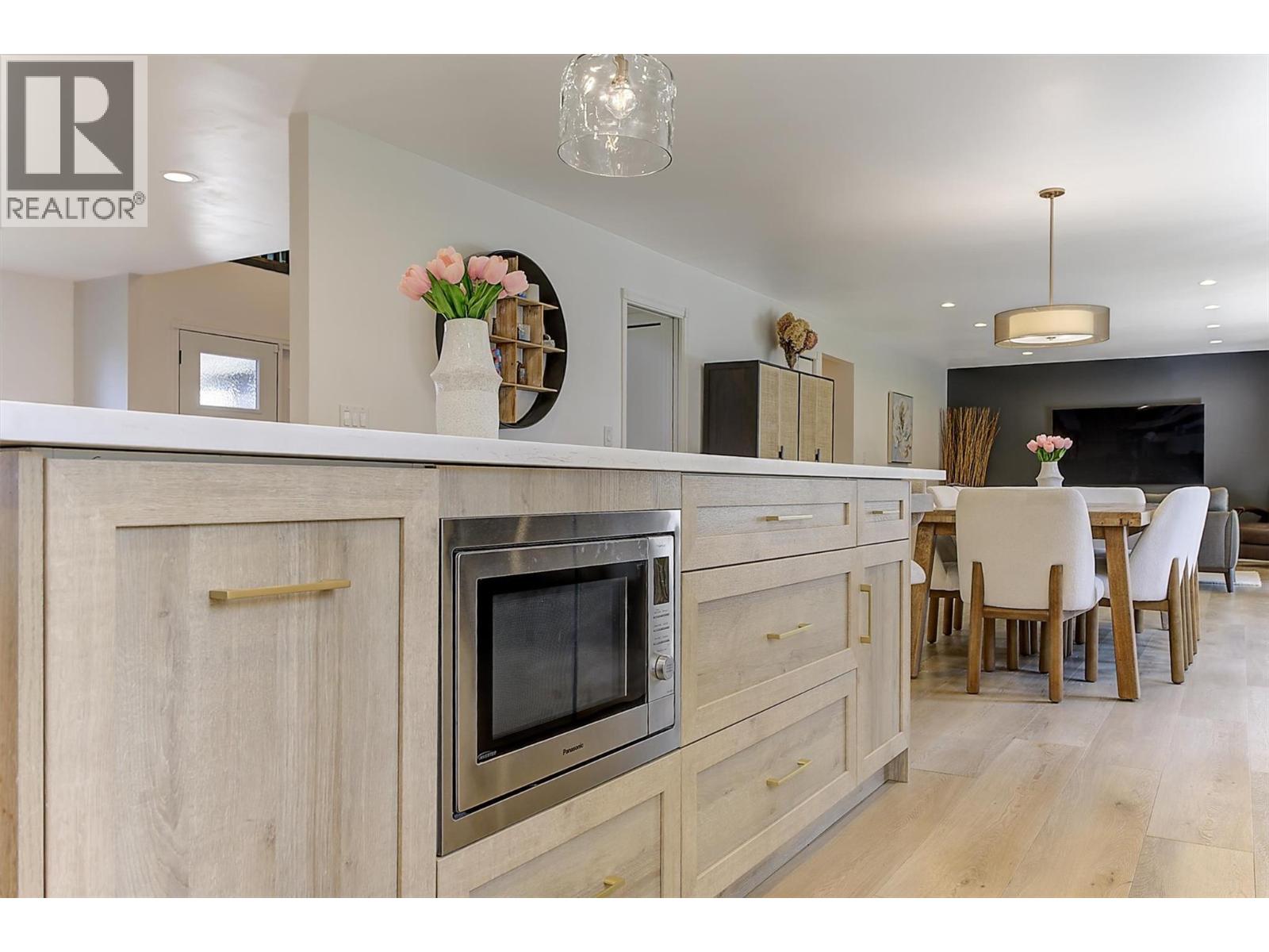 687 Barnaby Road, Kelowna