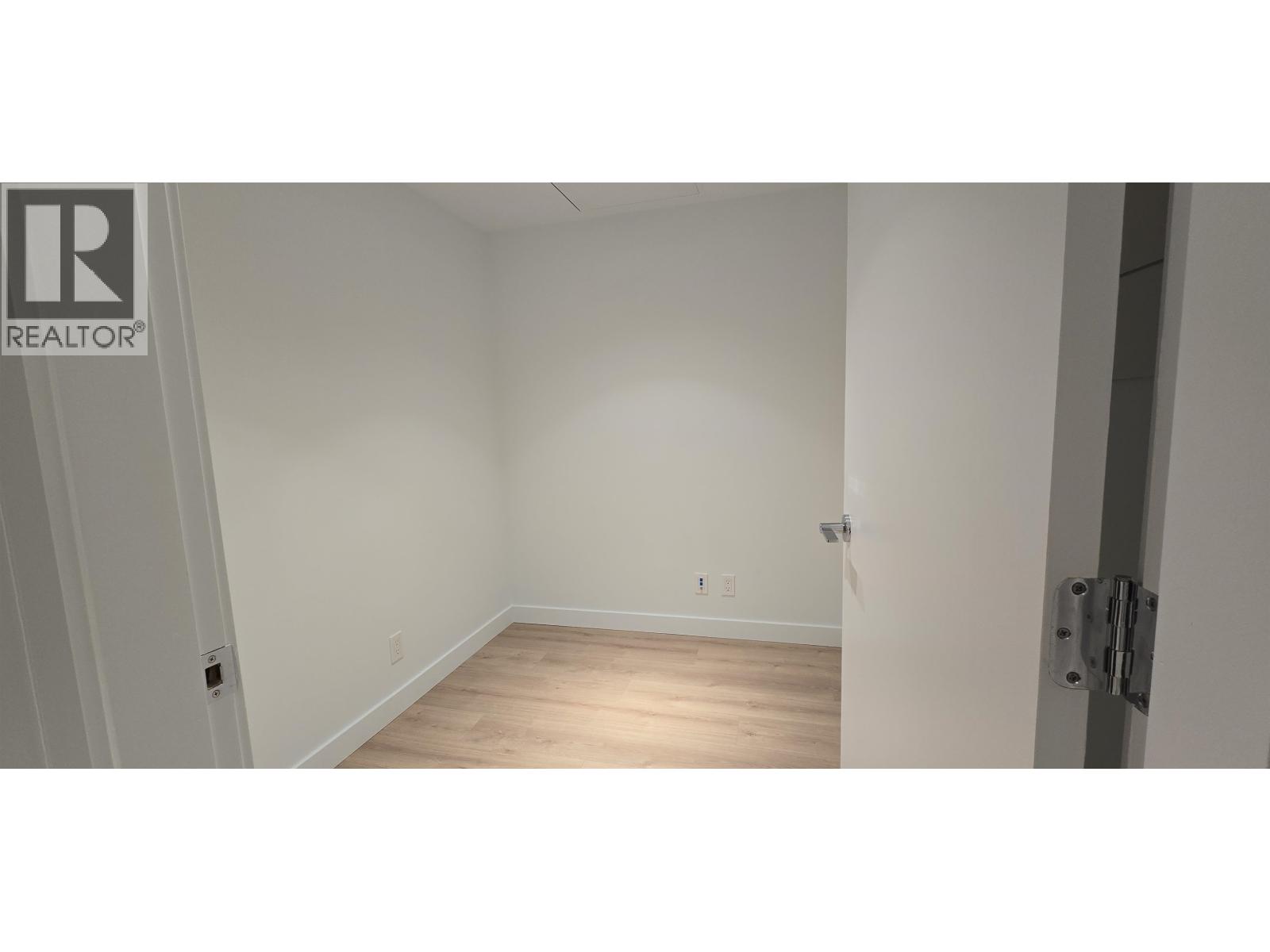 907 1500 FERN STREET, North Vancouver