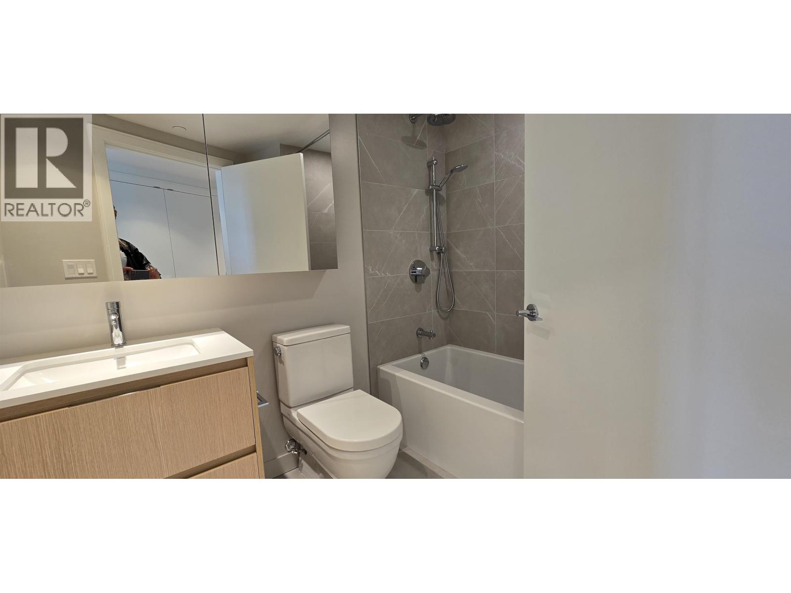 907 1500 FERN STREET, North Vancouver