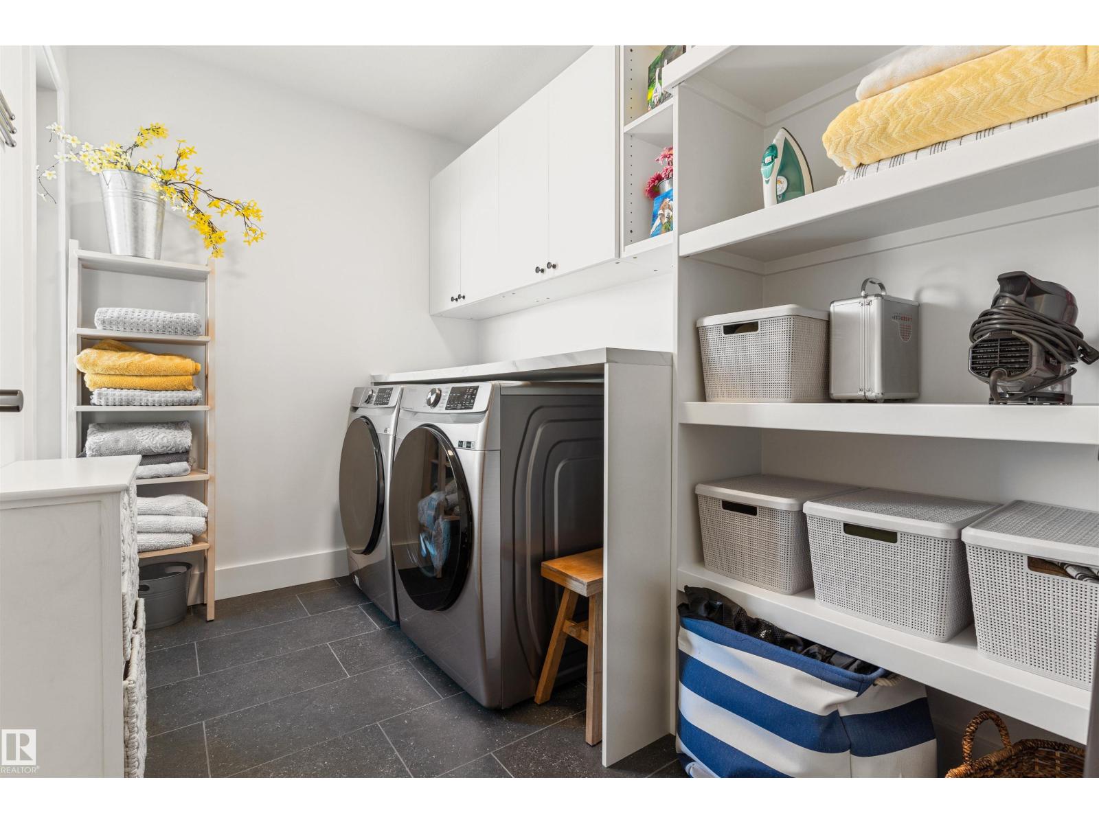 47 GLADSTONE BN - 35