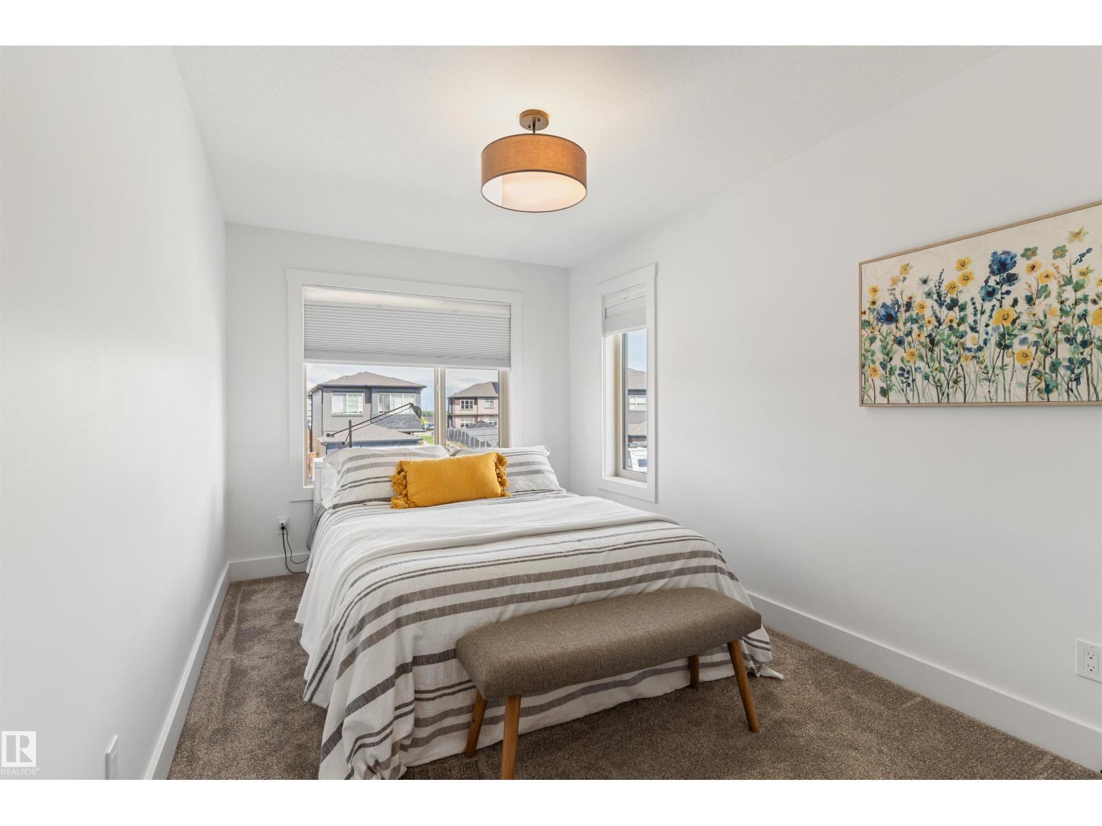 47 GLADSTONE BN - Image 36