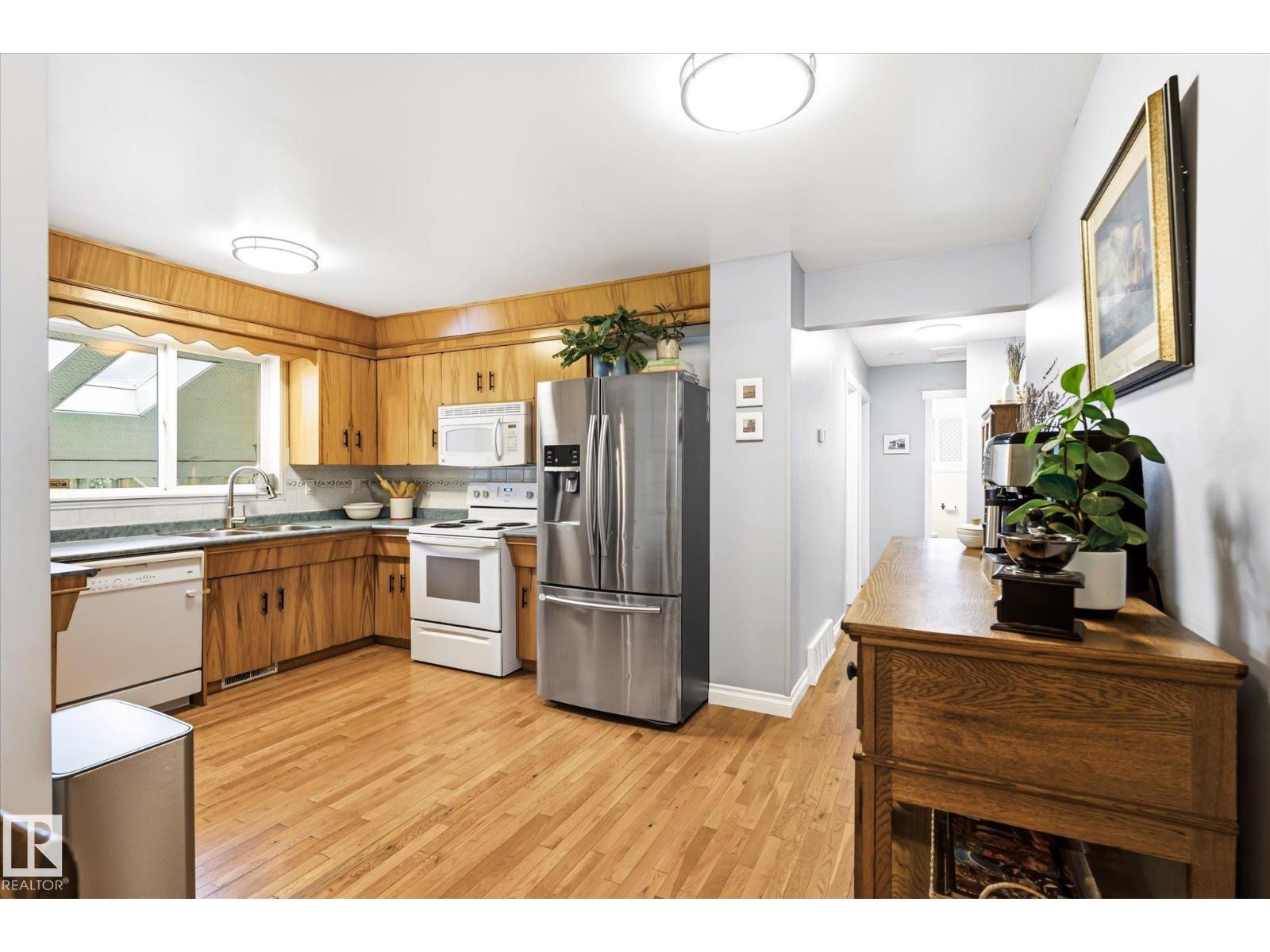 4921 47 AV - Image 12