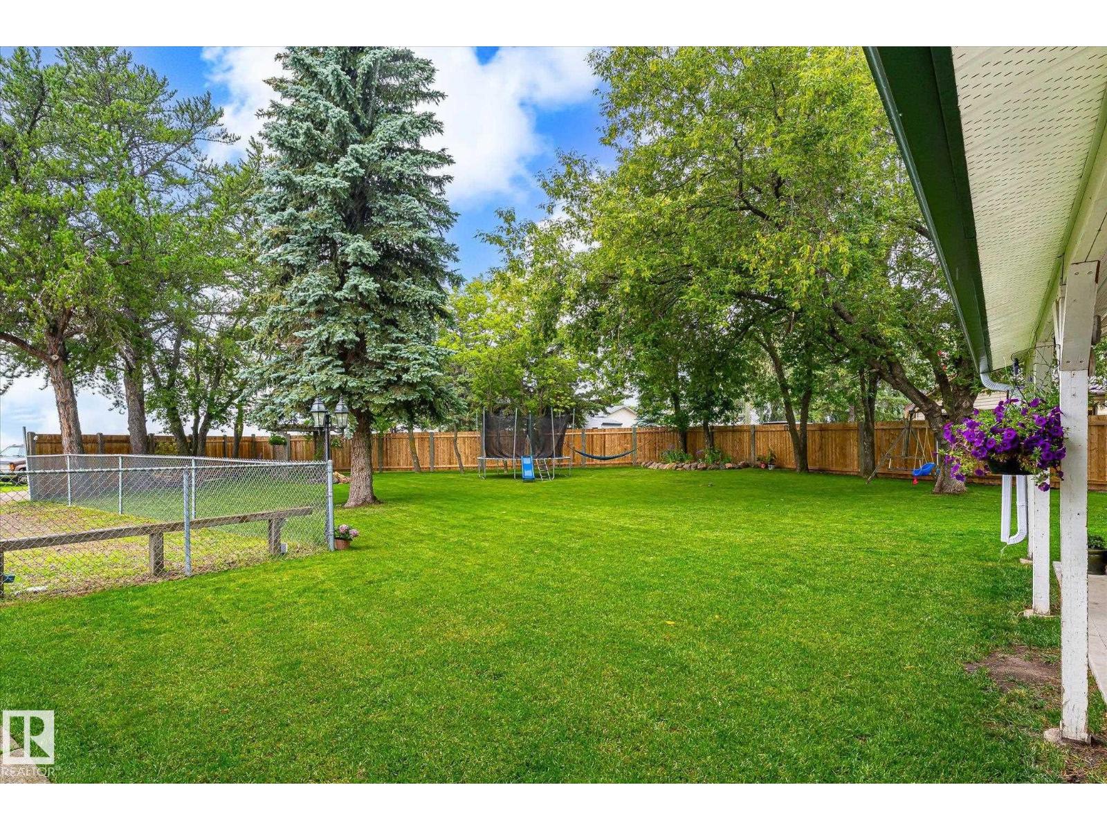 4921 47 AV - Image 41