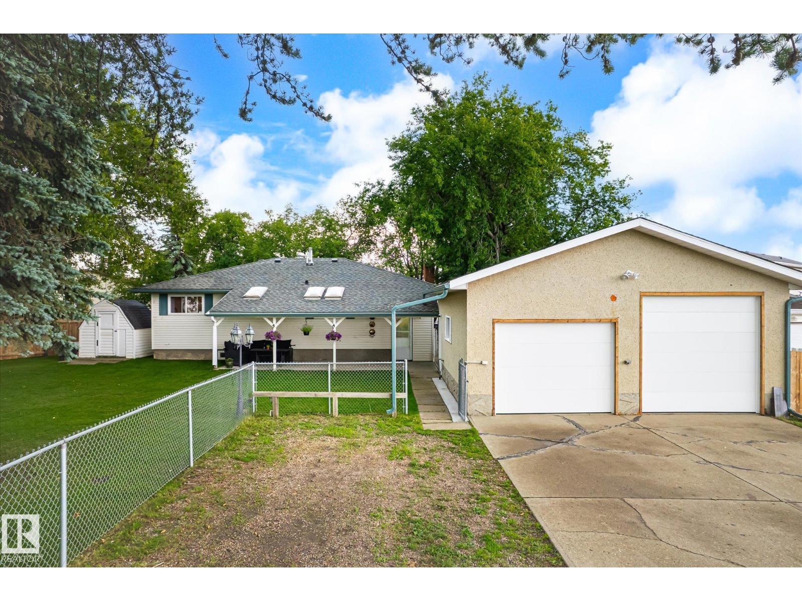 4921 47 AV - Image 52