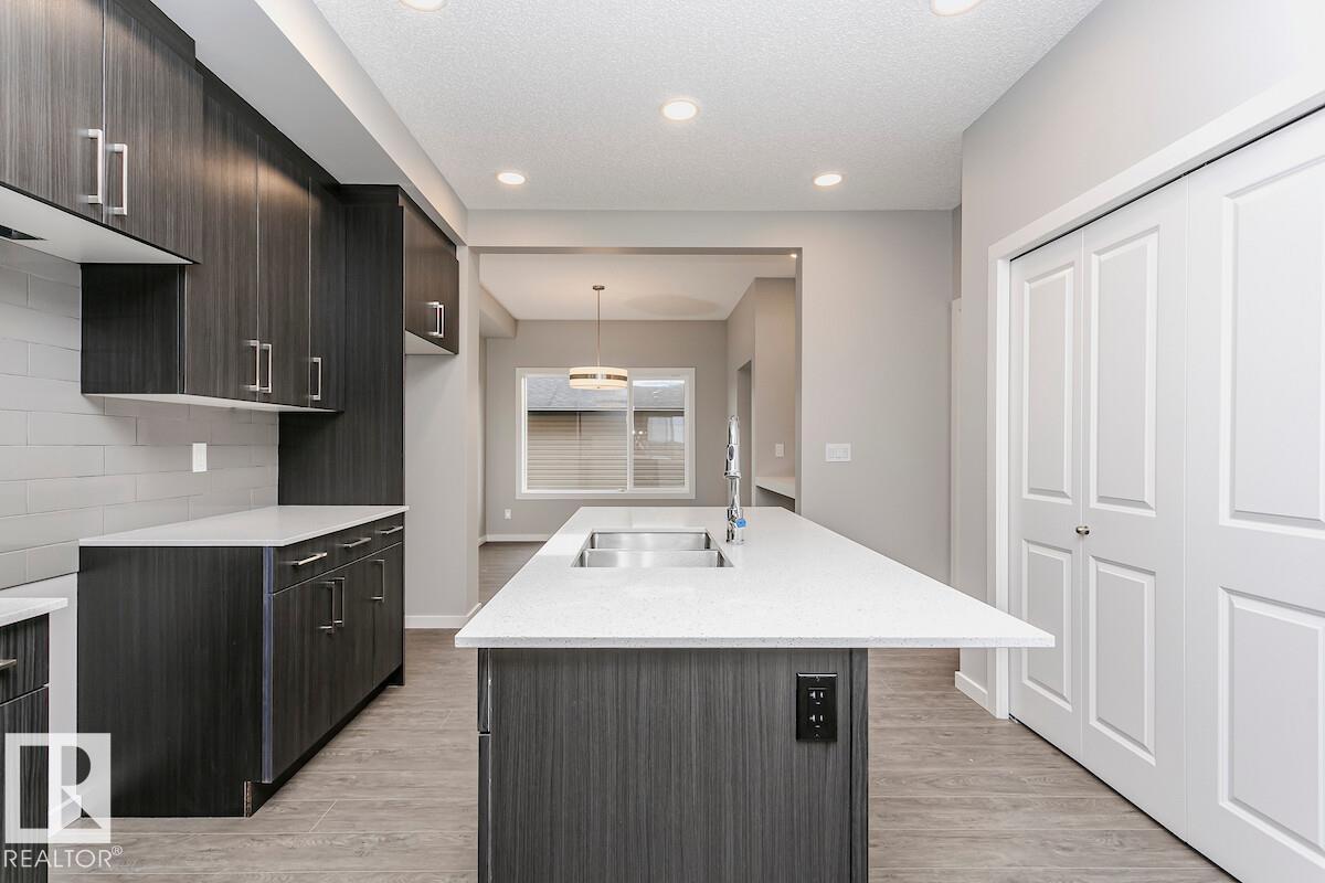 306 Hawthorn WY - Image 7