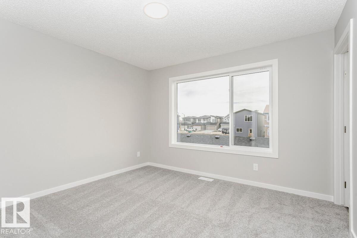 306 Hawthorn WY - Image 12