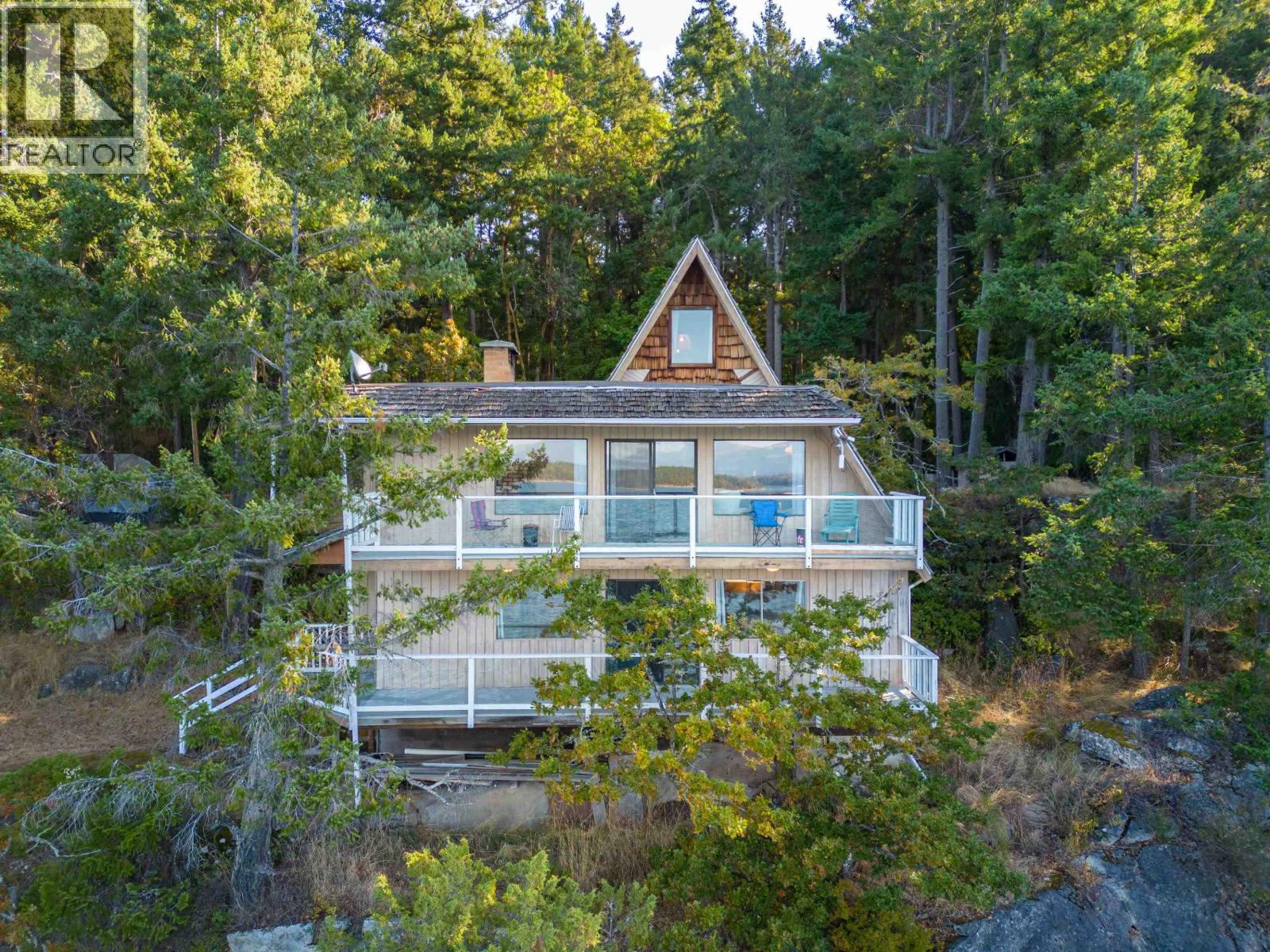 315 DEACON LANE, Galiano Island