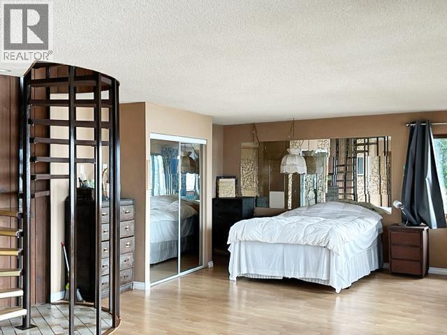 315 DEACON LANE, Galiano Island