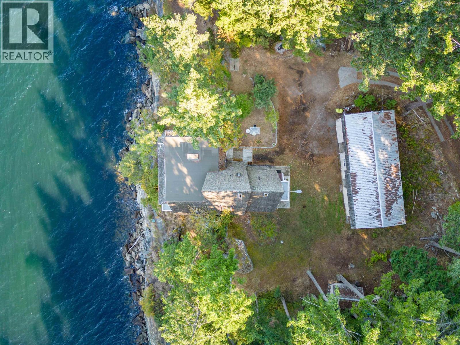 315 DEACON LANE, Galiano Island