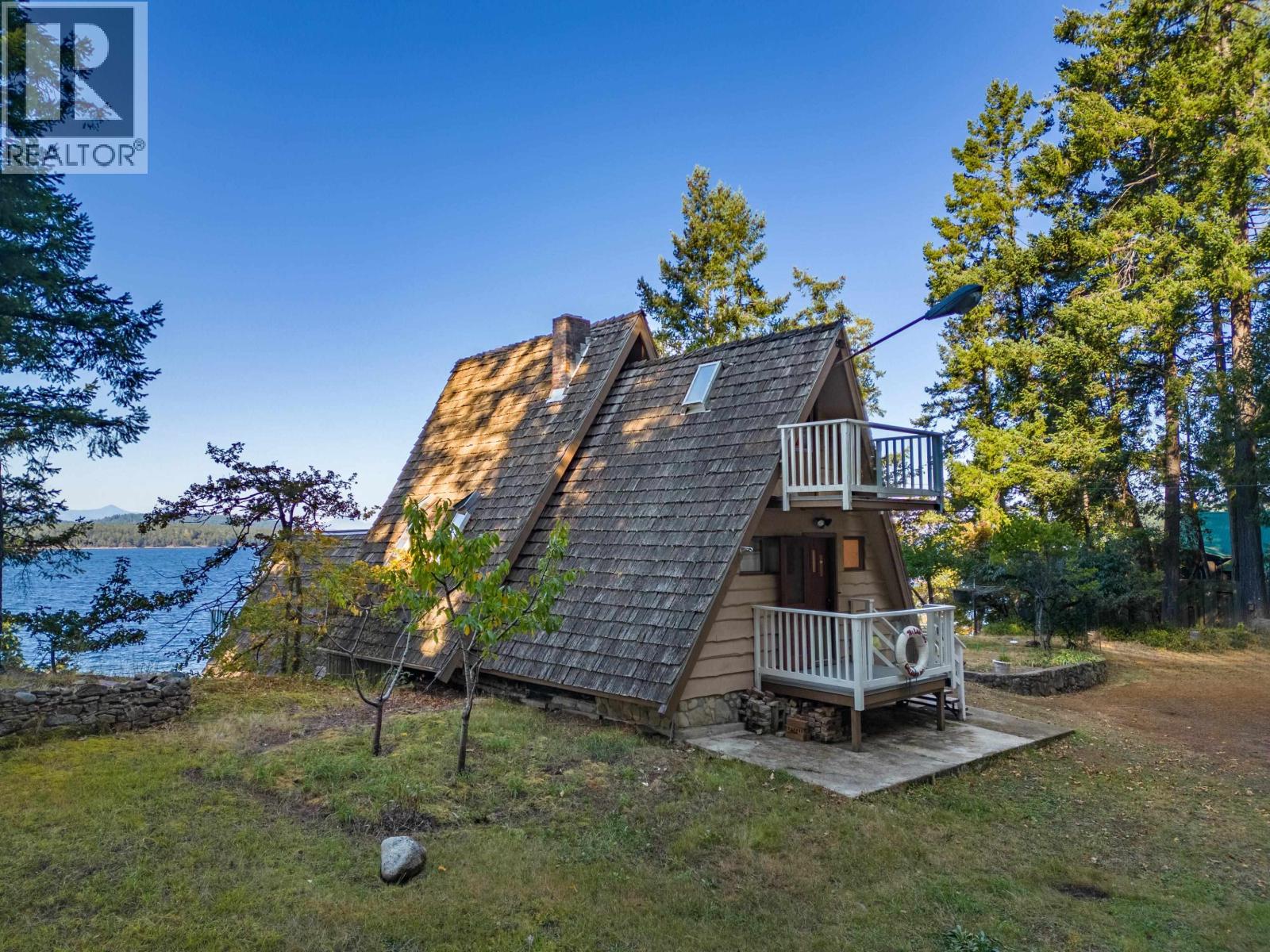 315 DEACON LANE, Galiano Island