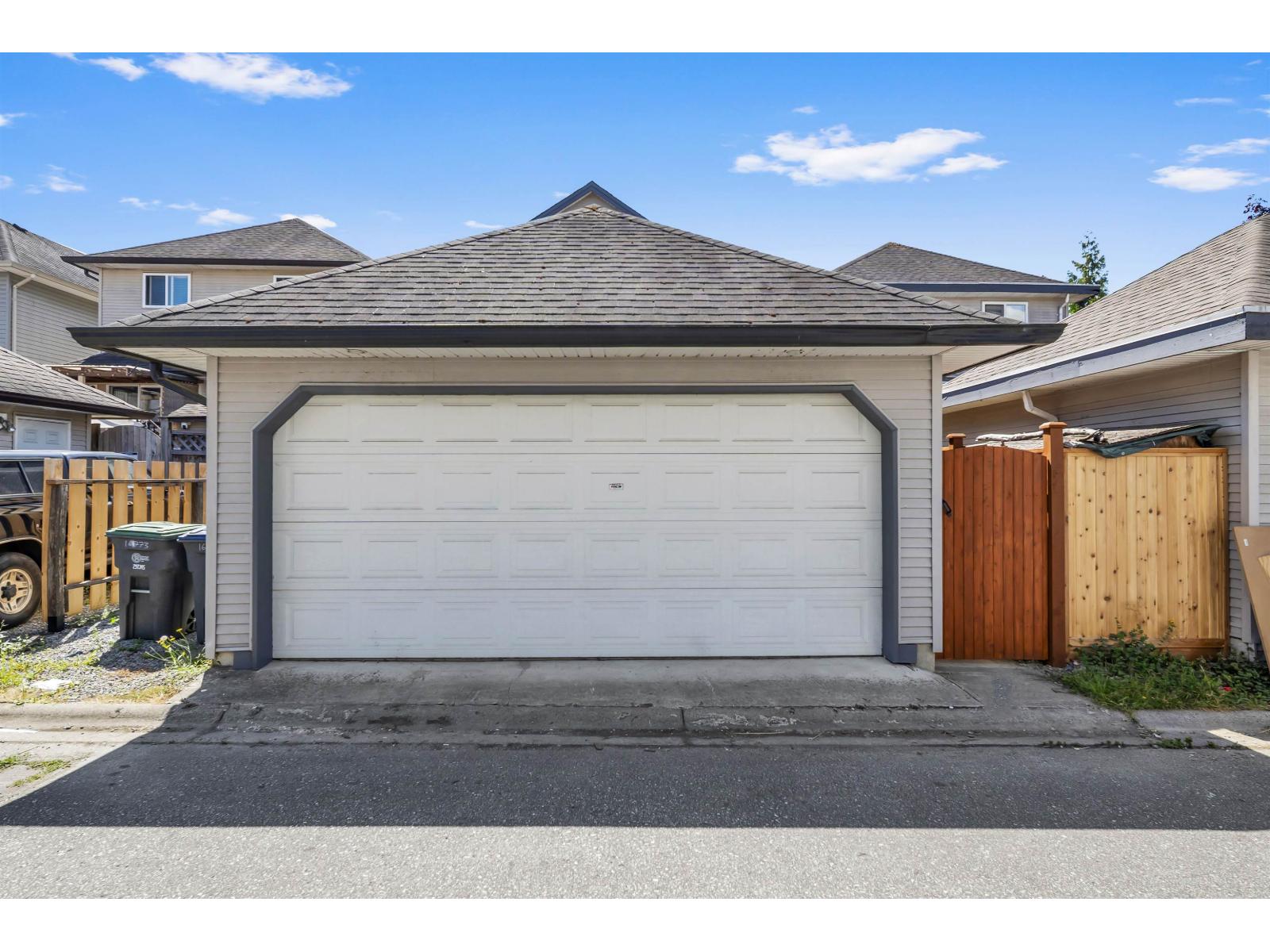 4 Bed, 4 Bath House for Sale in Surrey – 16773 63 AVENUE, Surrey – MLS# R3151197 - Image 30