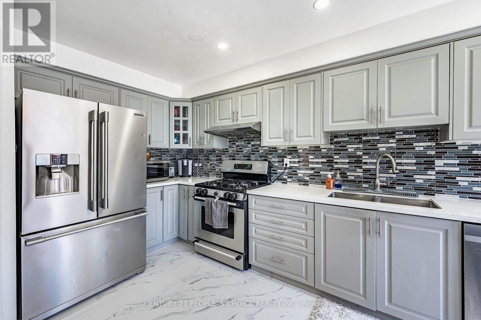 125 RAINFOREST DRIVE - 12