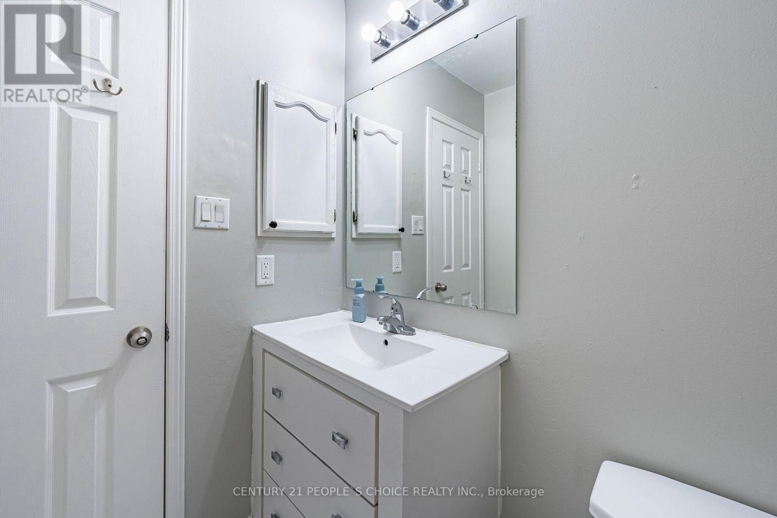 125 RAINFOREST DRIVE - 33