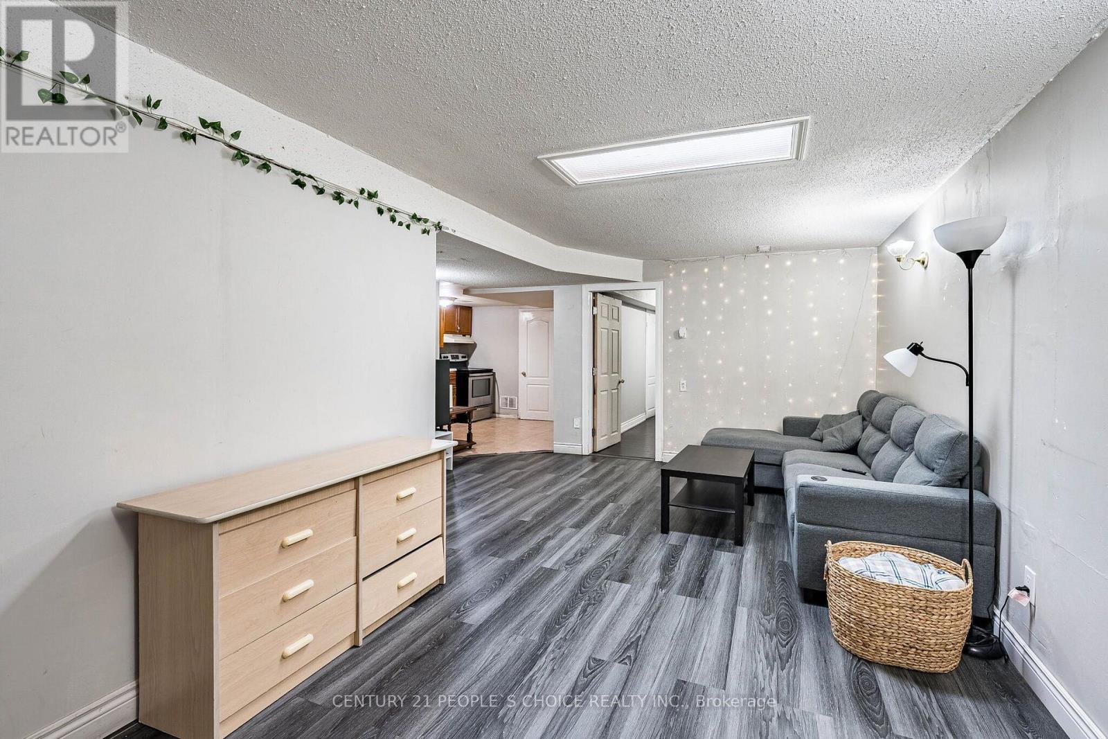 125 RAINFOREST DRIVE - 37