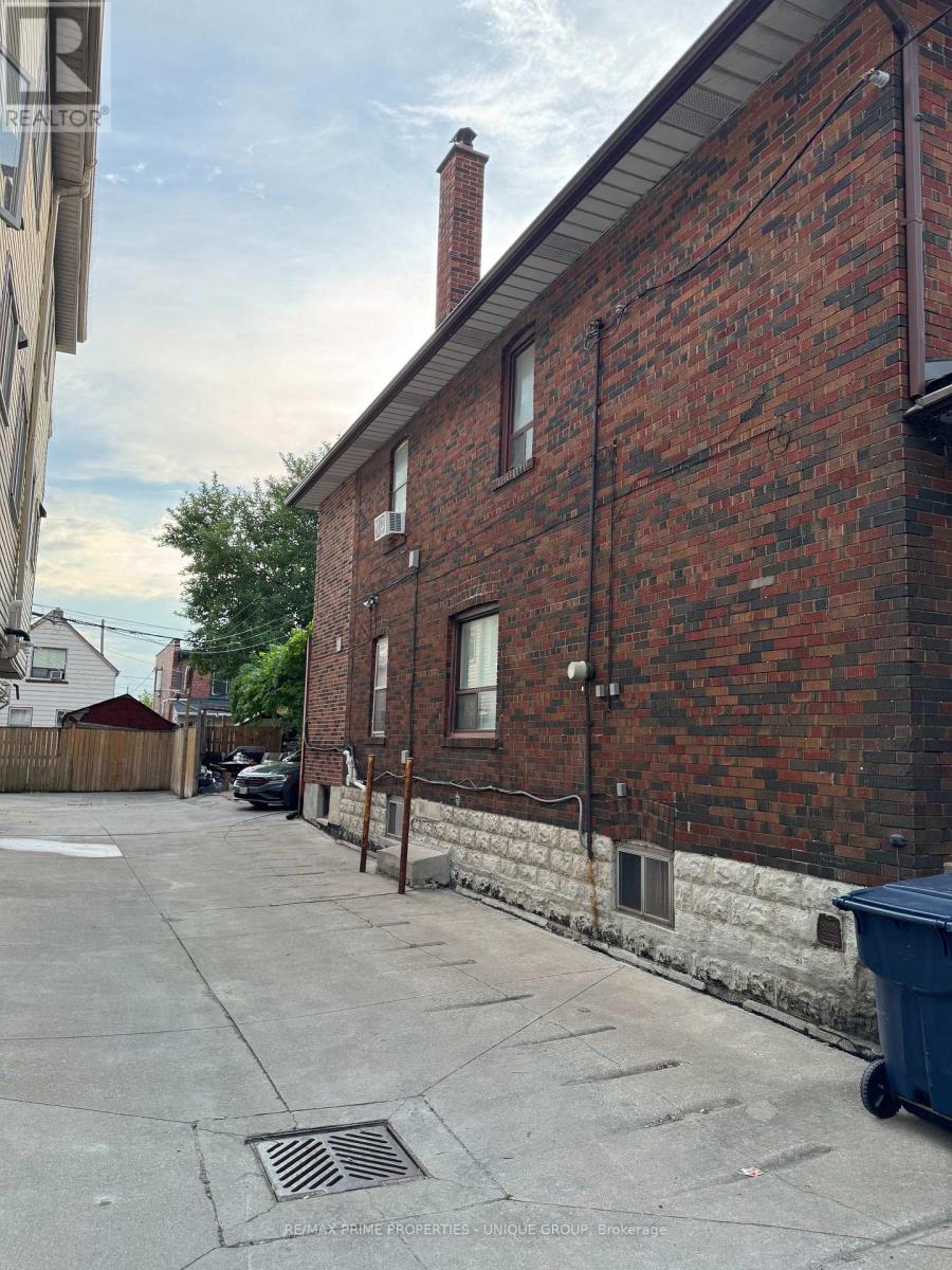 2330 DUFFERIN STREET - 3