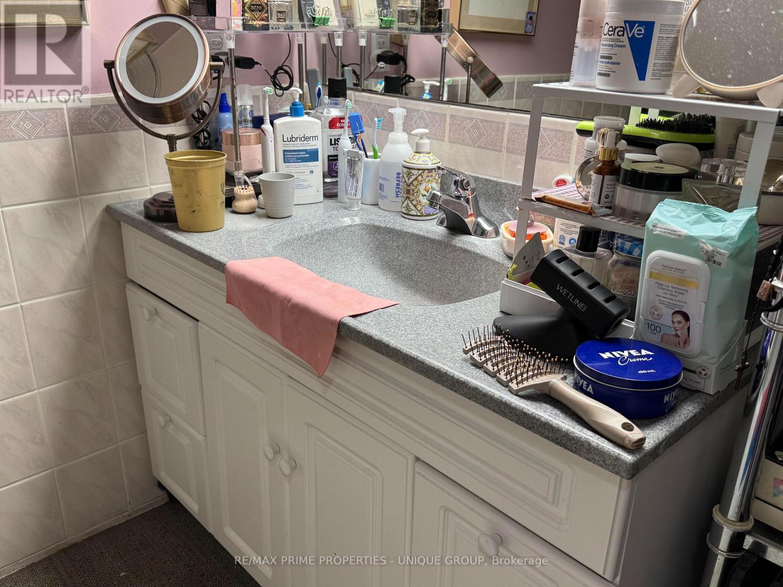 2330 DUFFERIN STREET - 6