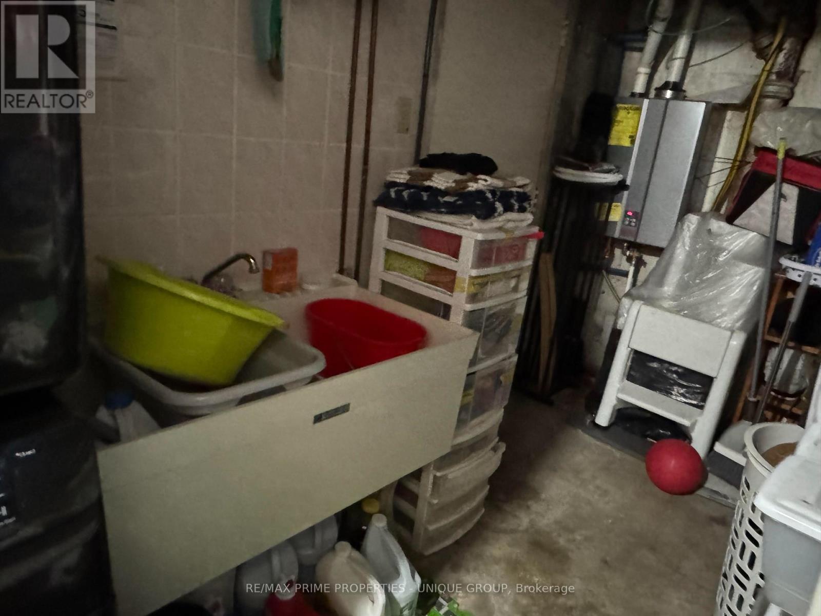2330 DUFFERIN STREET - 8