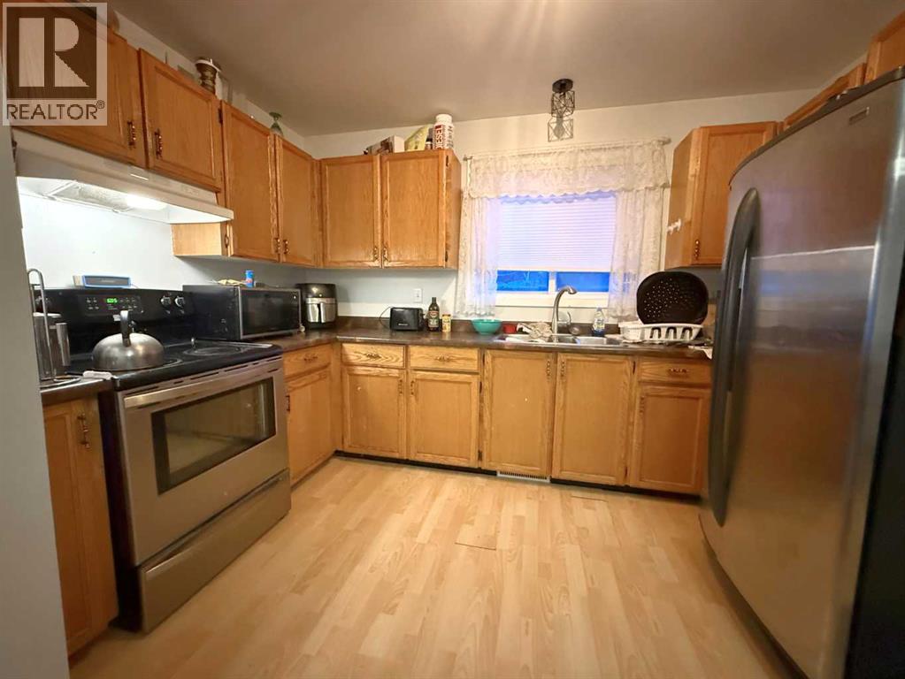 4909 42 Street - 5