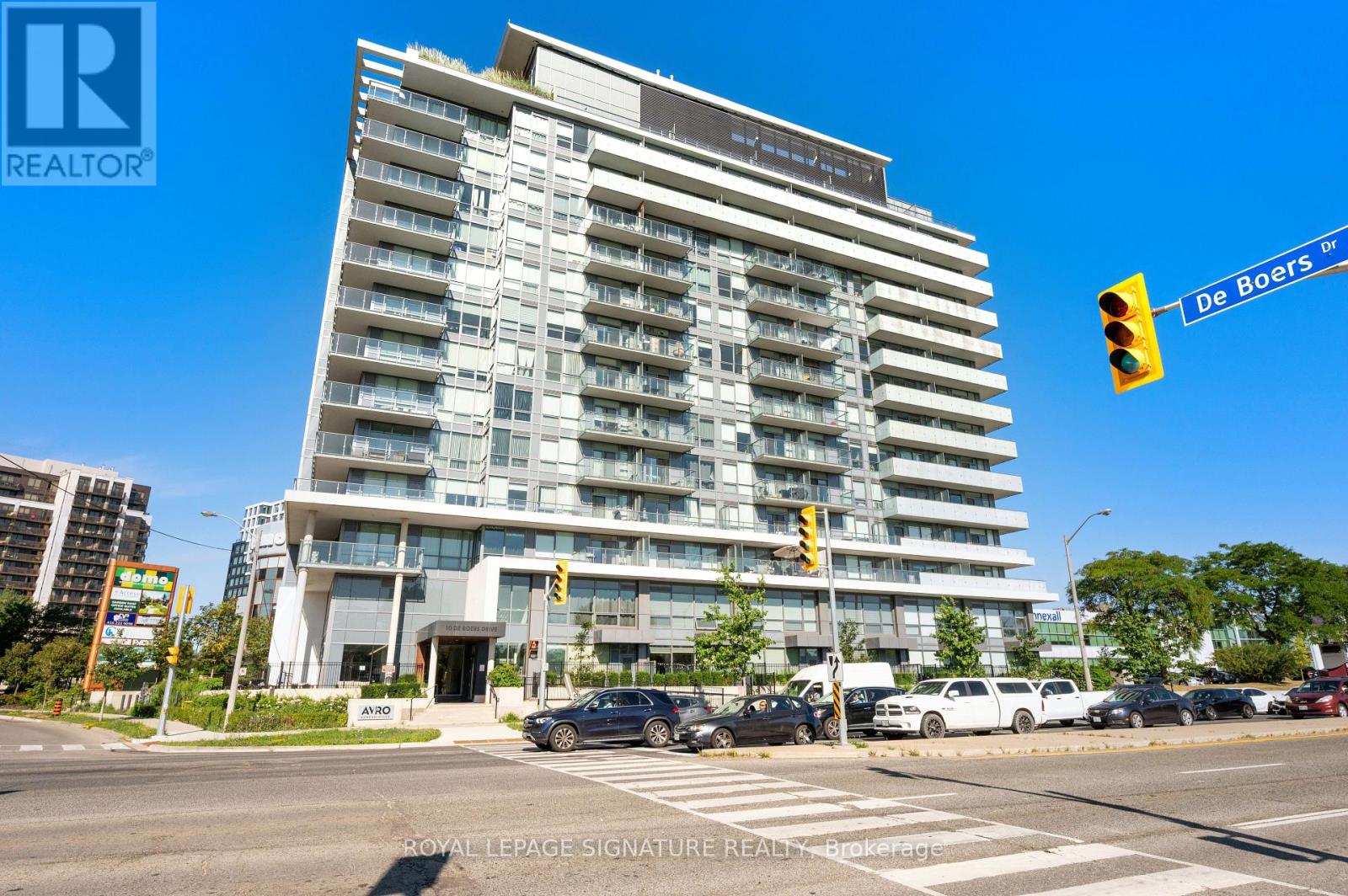710 - 10 DE BOERS DRIVE E