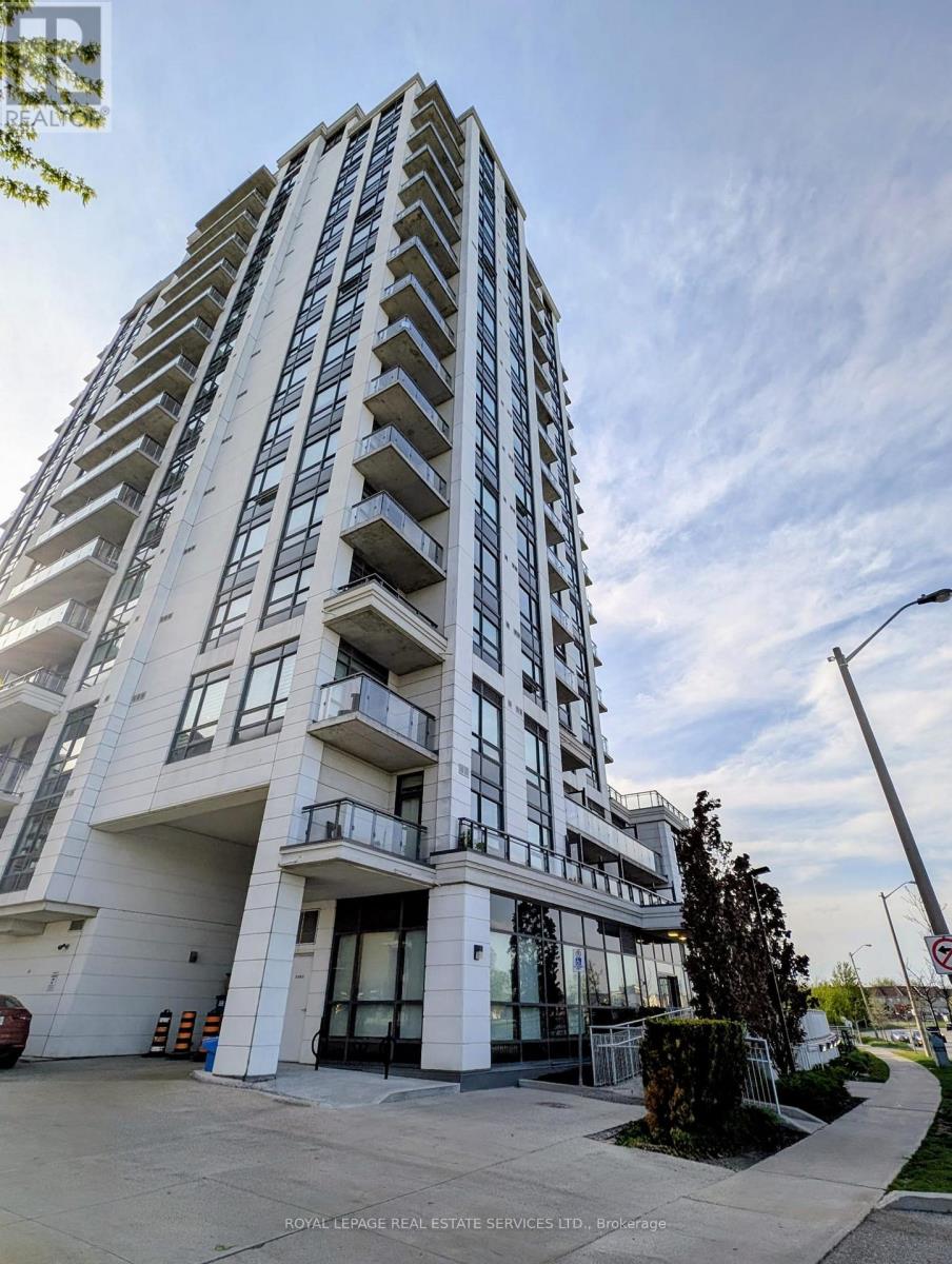 Photo of 840 Queens Plate Drive