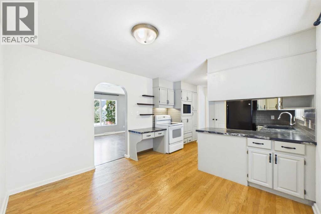 4715 43a Avenue - 8