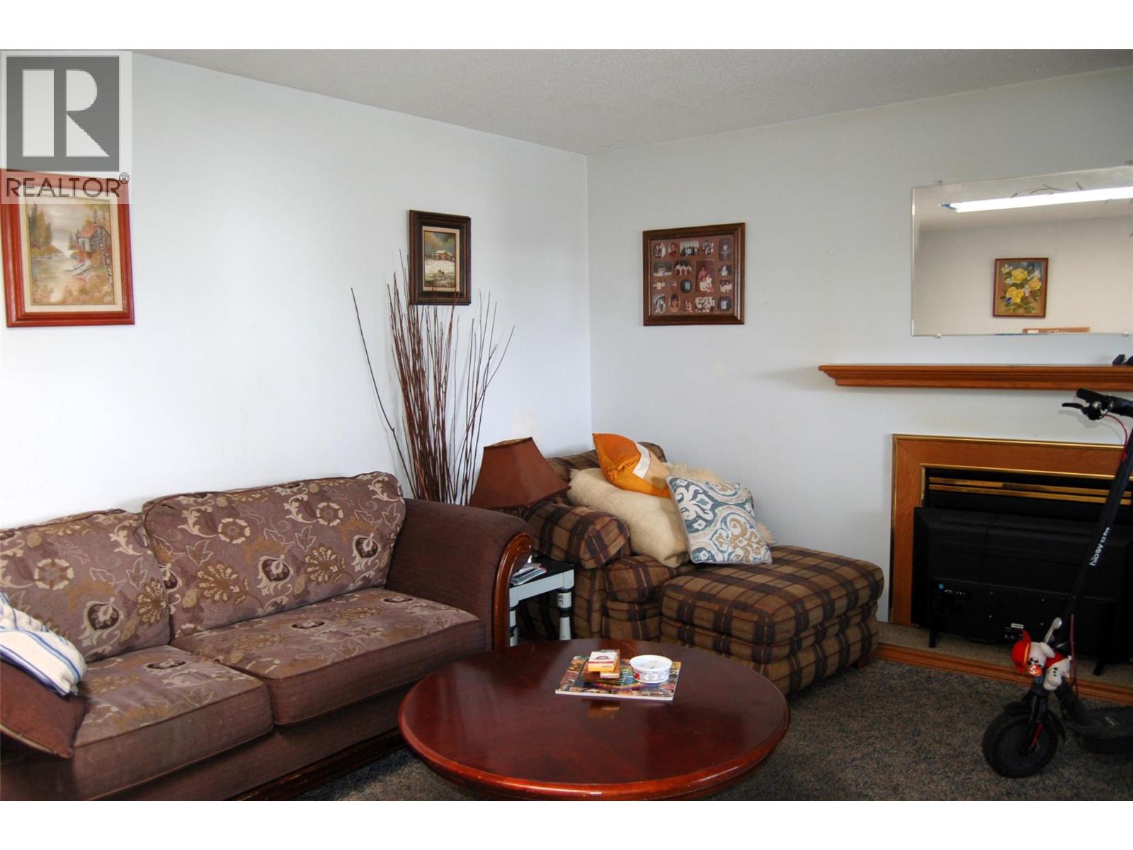 2 11110 Quinpool Road, Summerland