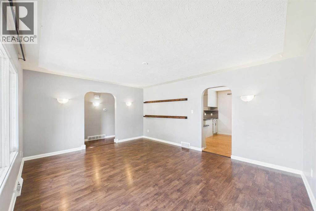 4715 43a Avenue - 6