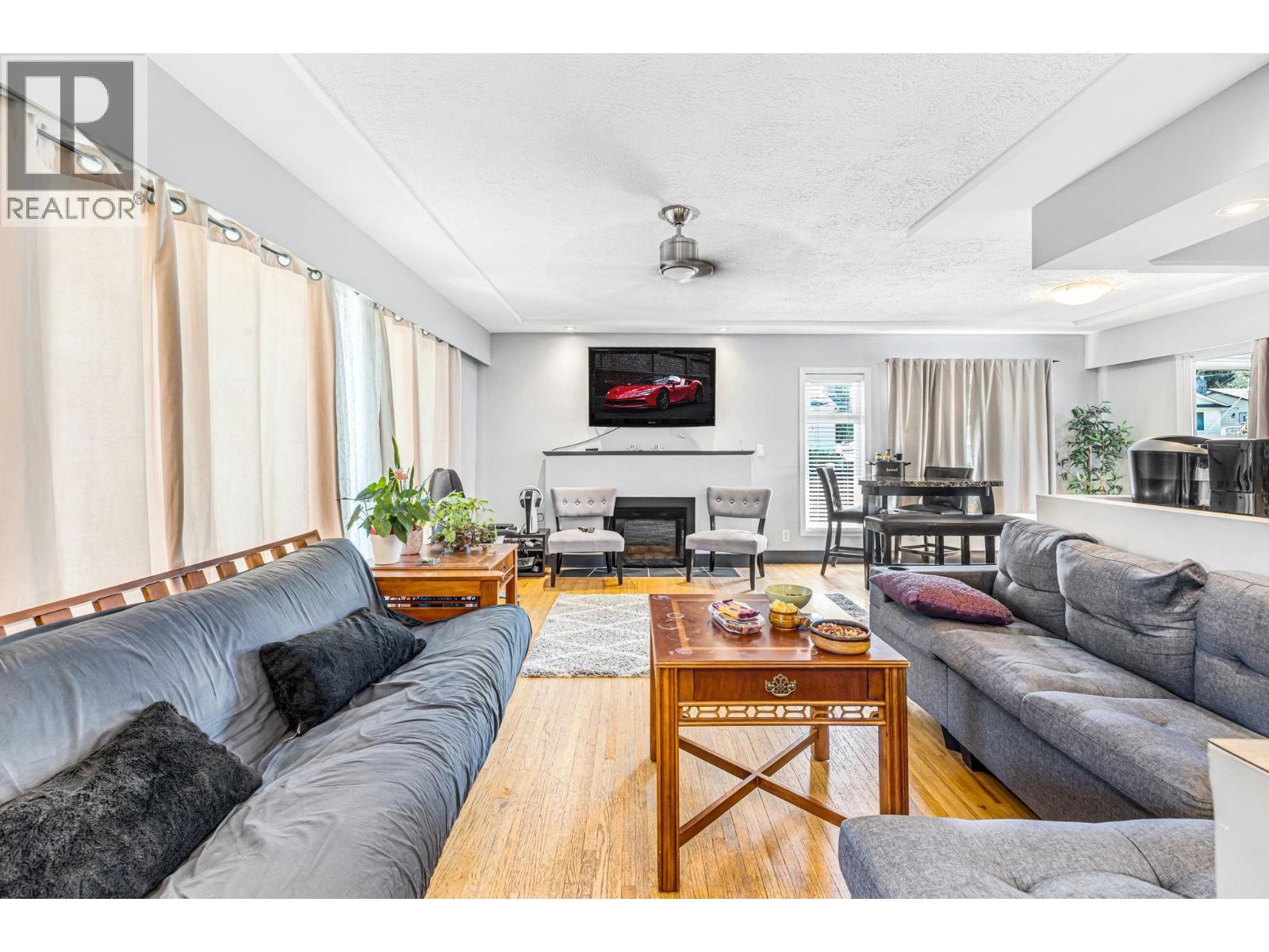 4 Bed, 2 Bath House for Sale in Port Coquitlam – 2715 COAST MERIDIAN ROAD, Port Coquitlam – MLS# R3150391 - Image 9