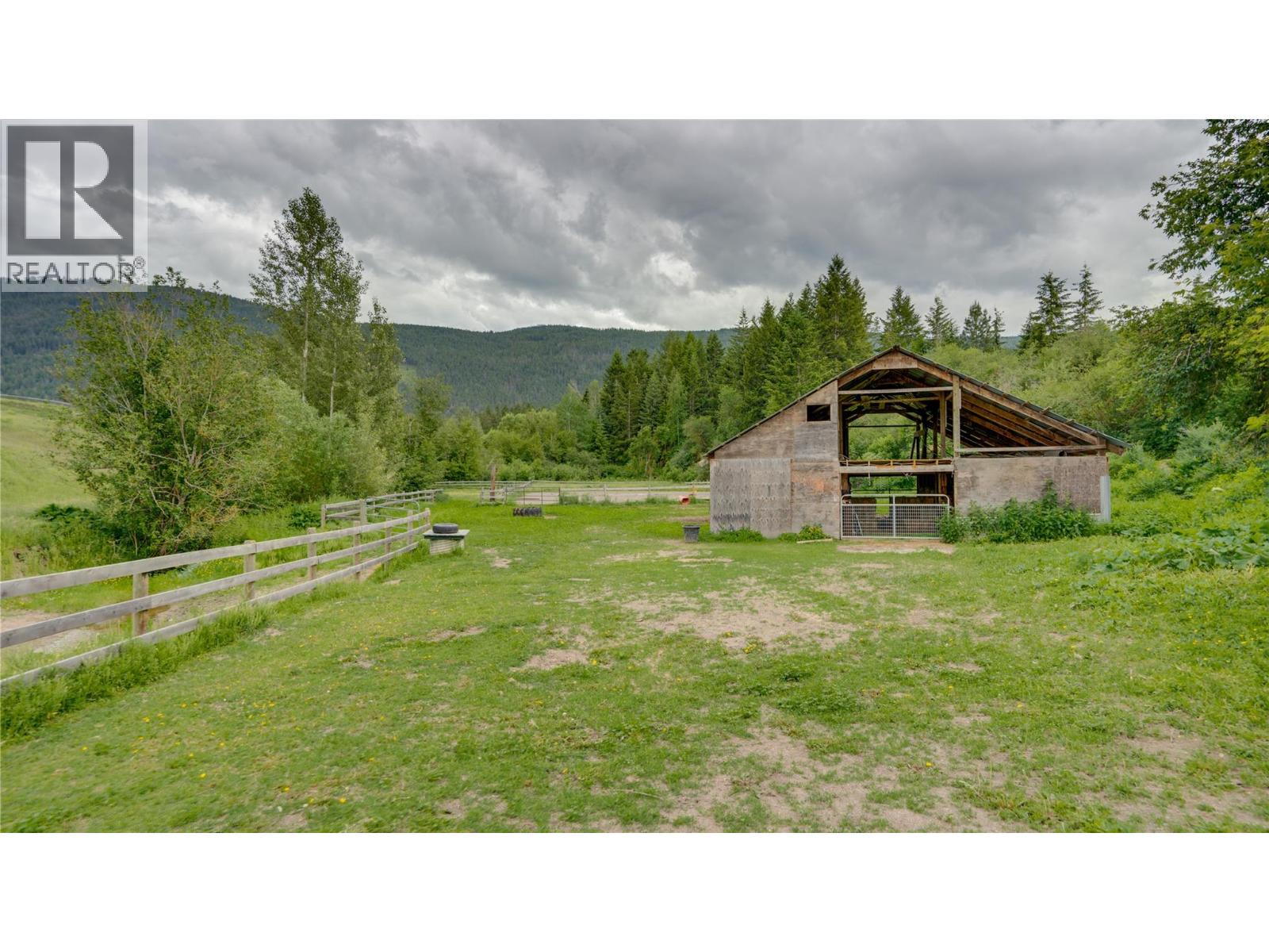  4878 Stepney Road, Spallumcheen