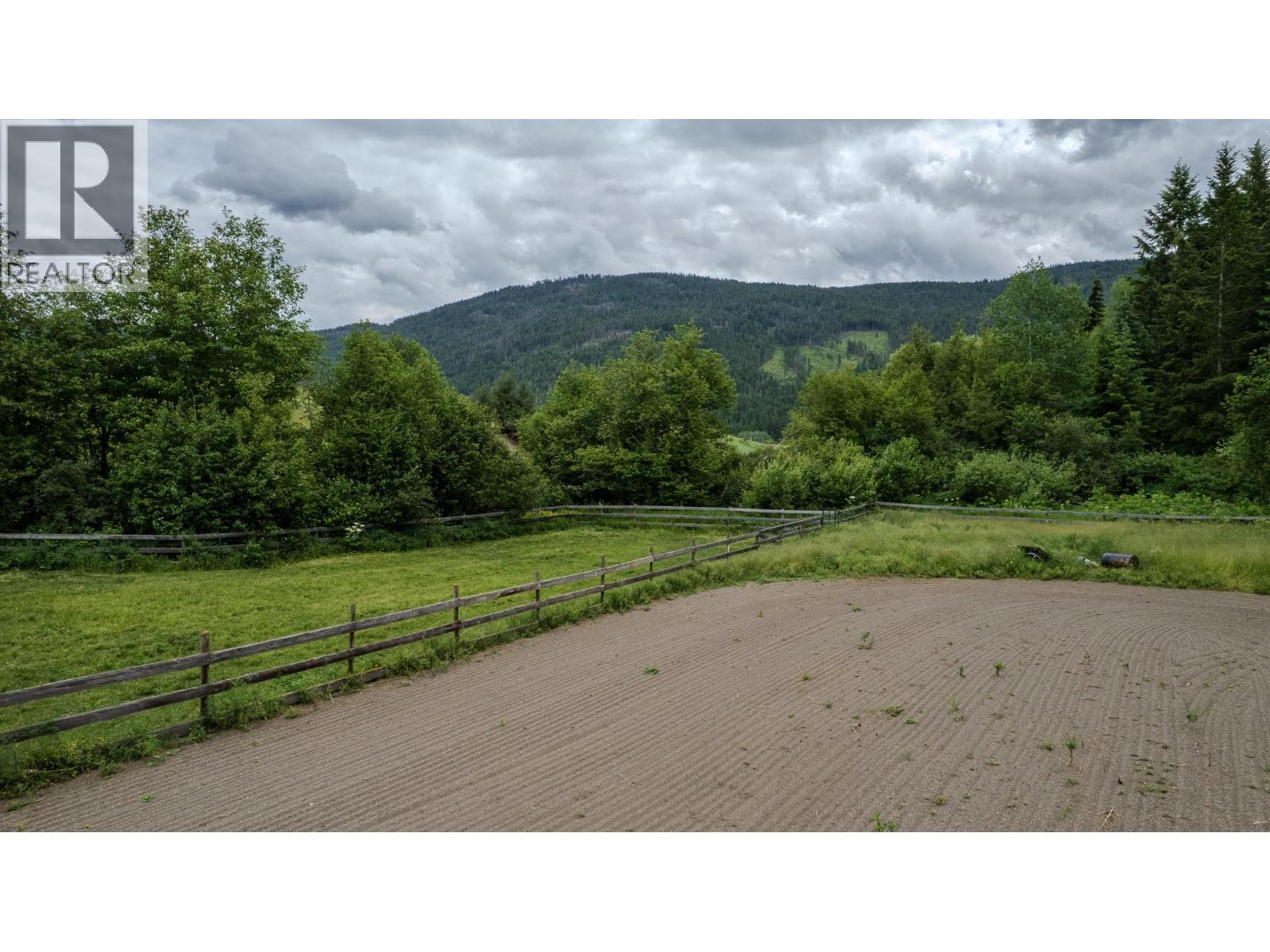  4878 Stepney Road, Spallumcheen