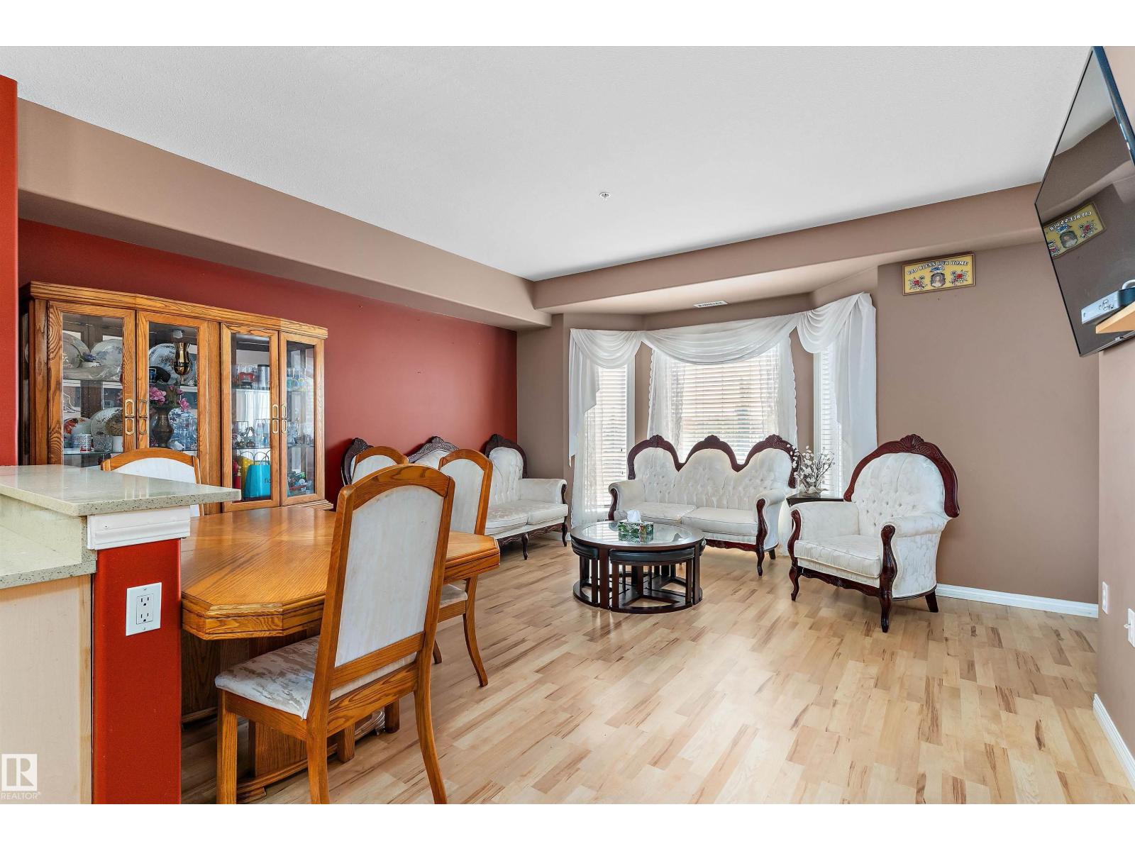 #315 612 111 ST SW - 15