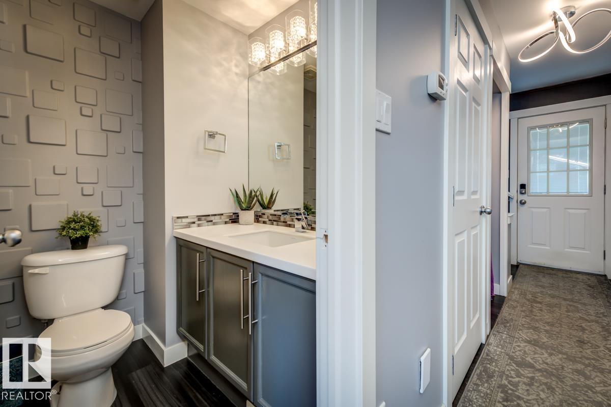 12114 16 AV SW - Image 24