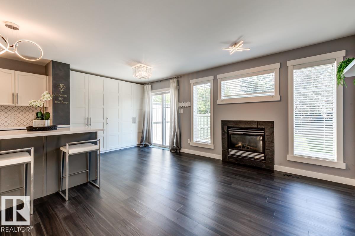 12114 16 AV SW - 9