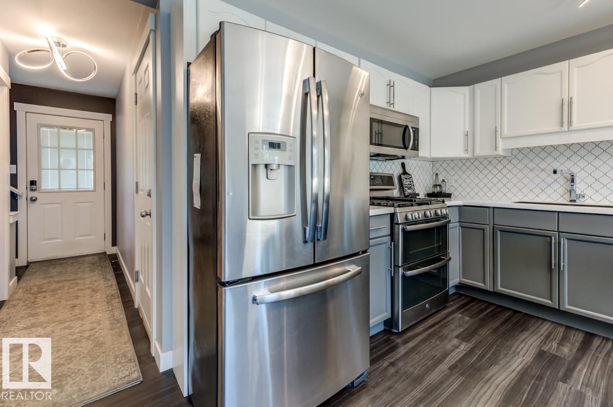 12114 16 AV SW - Image 16