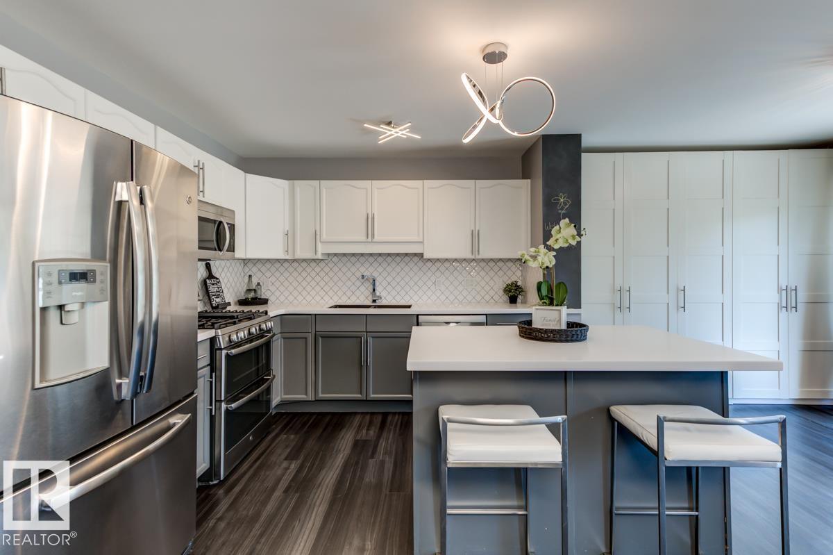 12114 16 AV SW - 17