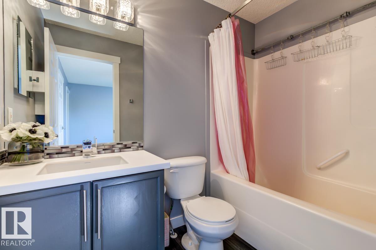 12114 16 AV SW - Image 36