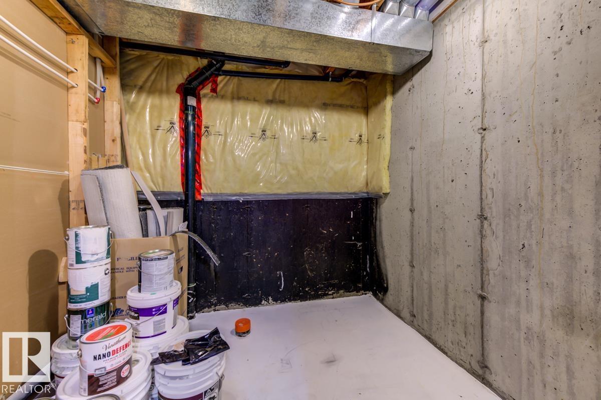 12114 16 AV SW - Image 48