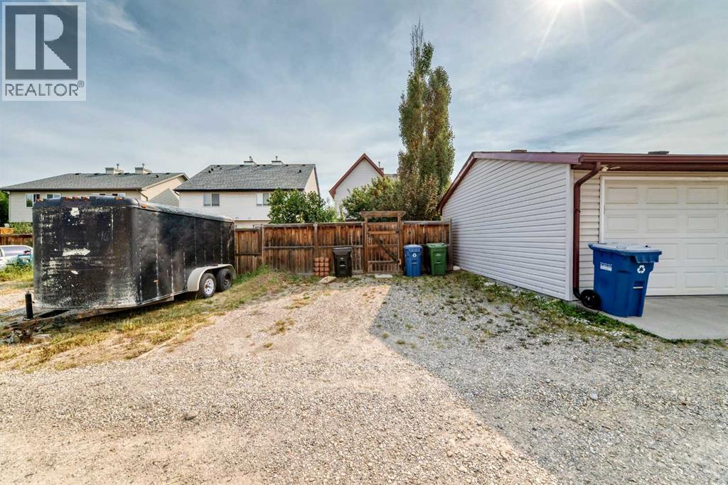 321 Elgin Point SE - 21