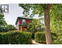 831 4A Street NE - photo 1